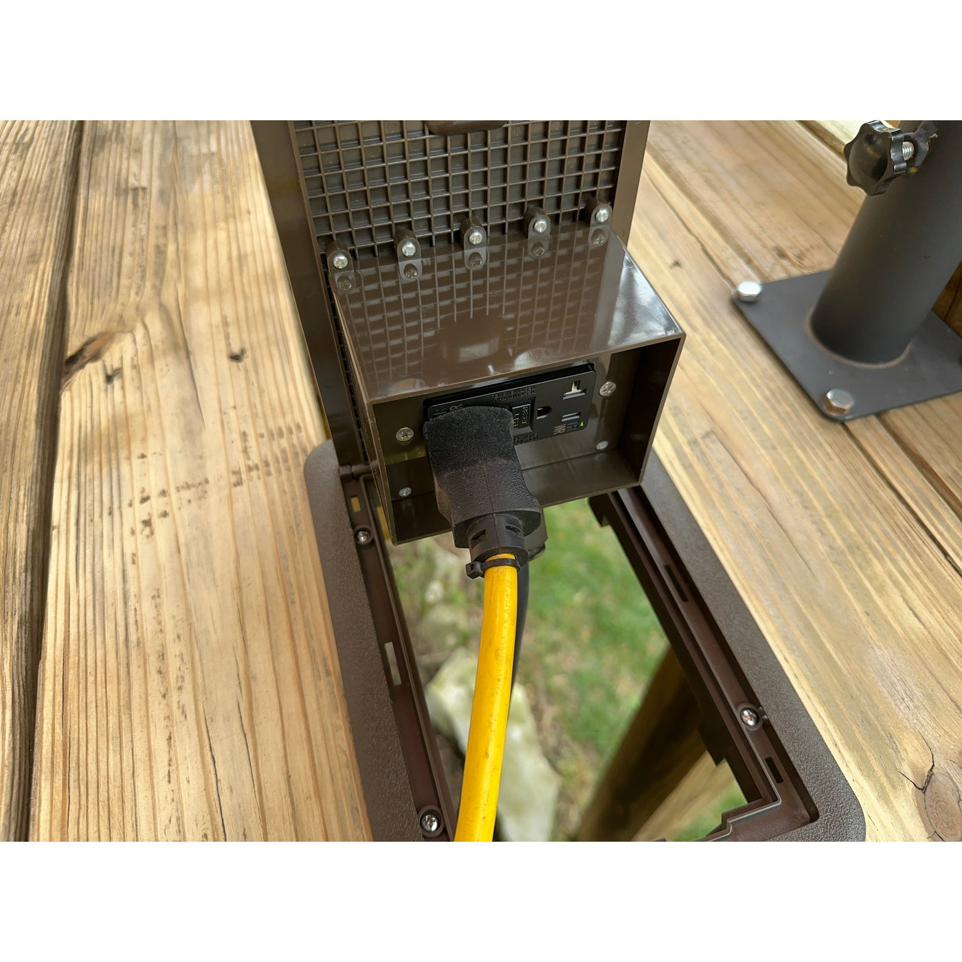 Lew Electric DB-1-DB-GFI Weatherproof Outdoor Deck Power Box Kit Brown ...